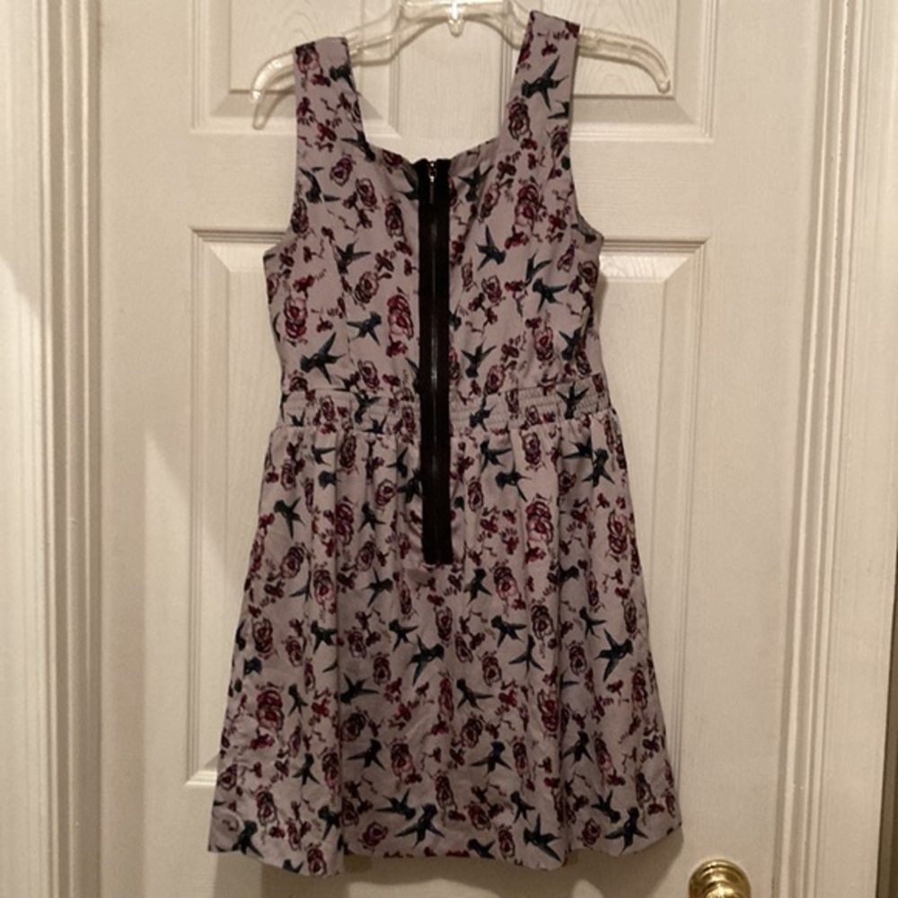 Gray Bird and Flower Dress - Picture 5 of 10